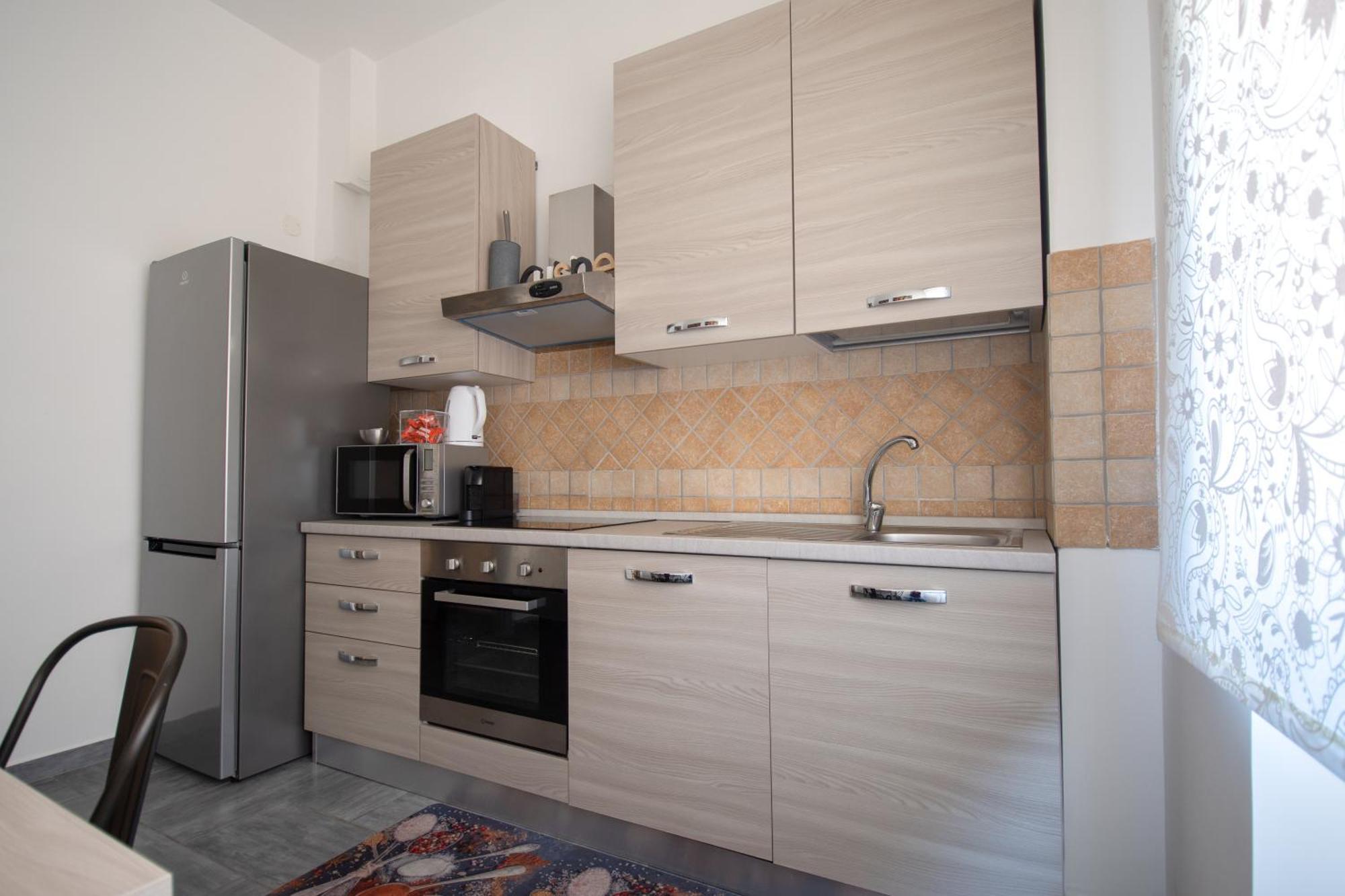 Casa Vacanze Family House Posizione Centralissima Чивитавекия Екстериор снимка