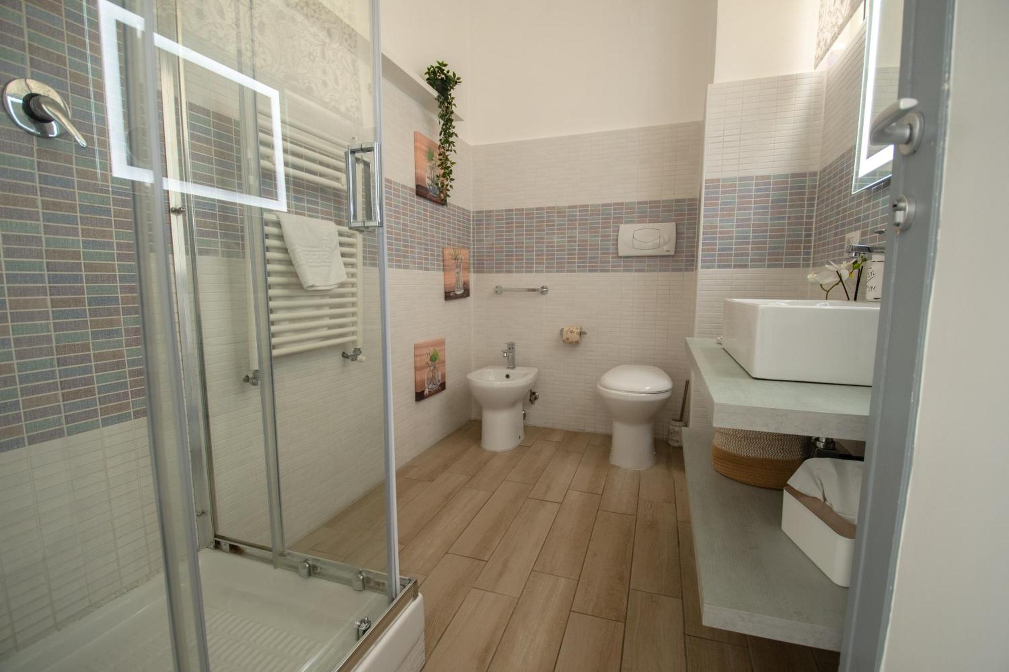 Casa Vacanze Family House Posizione Centralissima Чивитавекия Екстериор снимка